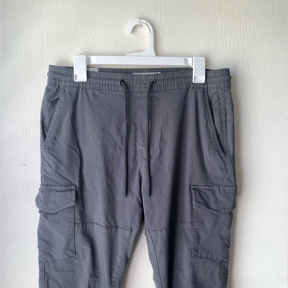 PROJEK RAW Men’s Grey Joggers,With drawstrings, tapered legs and,leg pockets - Picture 2 of 9